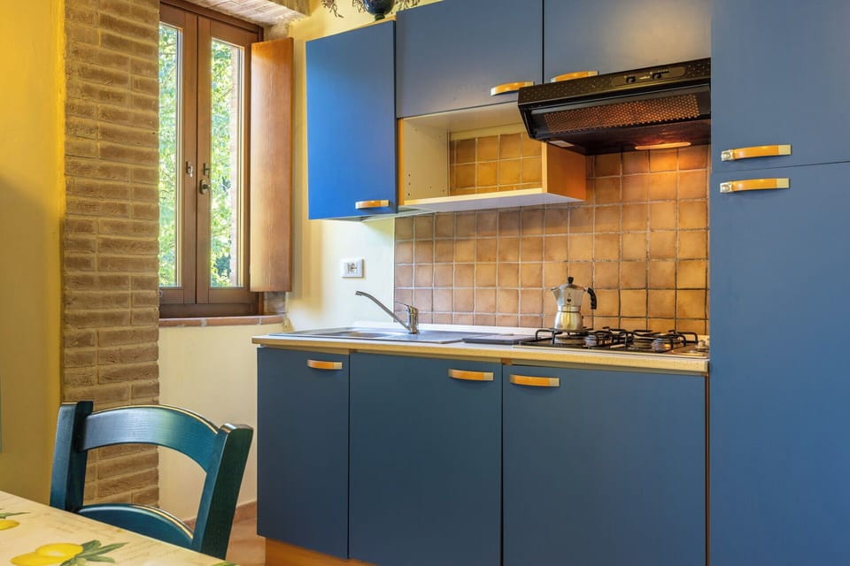 Autumn, Bedroom, Kitchen, Spring, Summer
