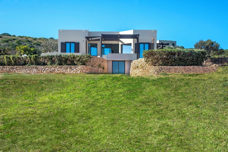 Sky, Blue, Architecture, Land Lot, Shrubland, Mansion, Villa