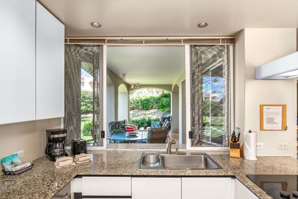 Condo, Multiple Beds, Patio, Garden View (The Palms at Wailea 101) | Private kitchen