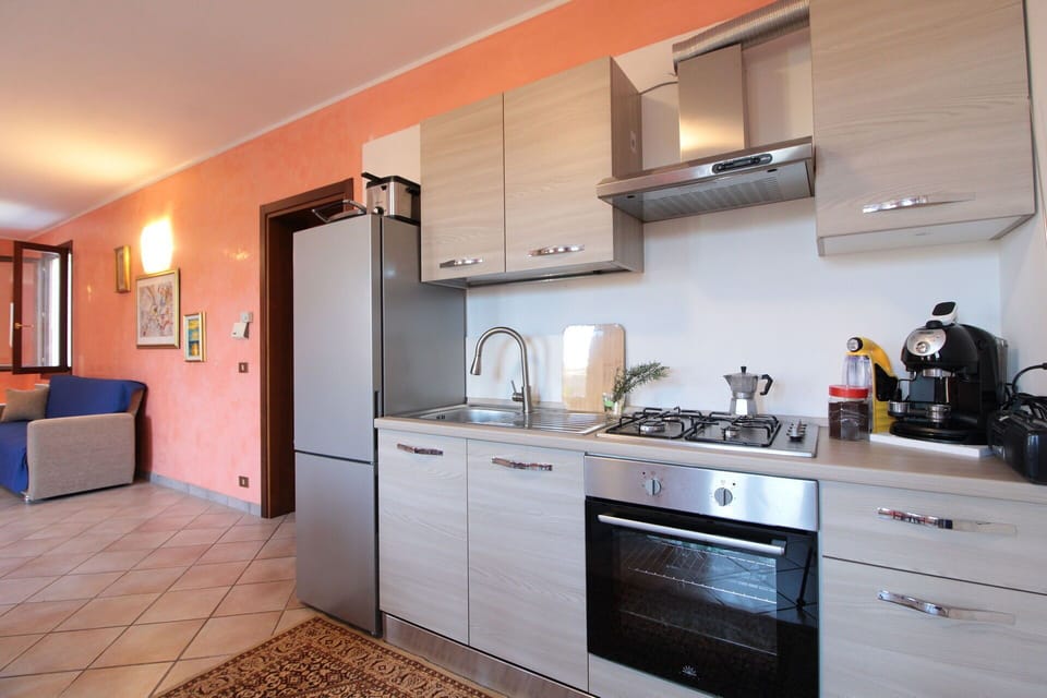 Autumn, Kitchen, Living Room, Spring, Summer