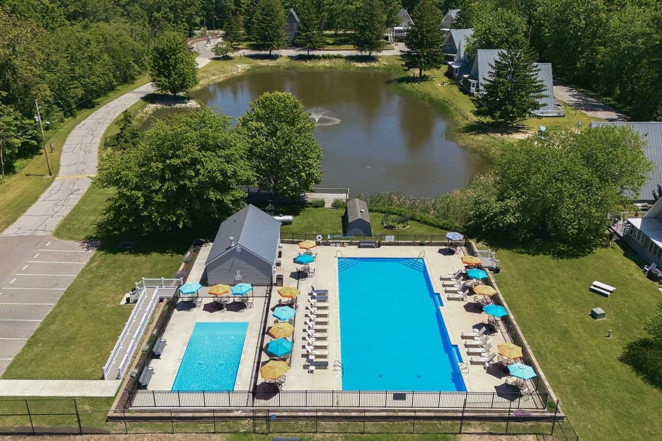 Pools, fishing, and family fun make this a Lake Michigan favorite.