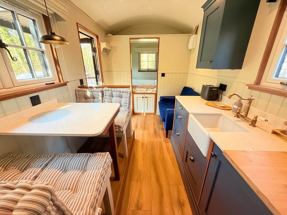 Bluebell Wood Shepherds Hut Living Area