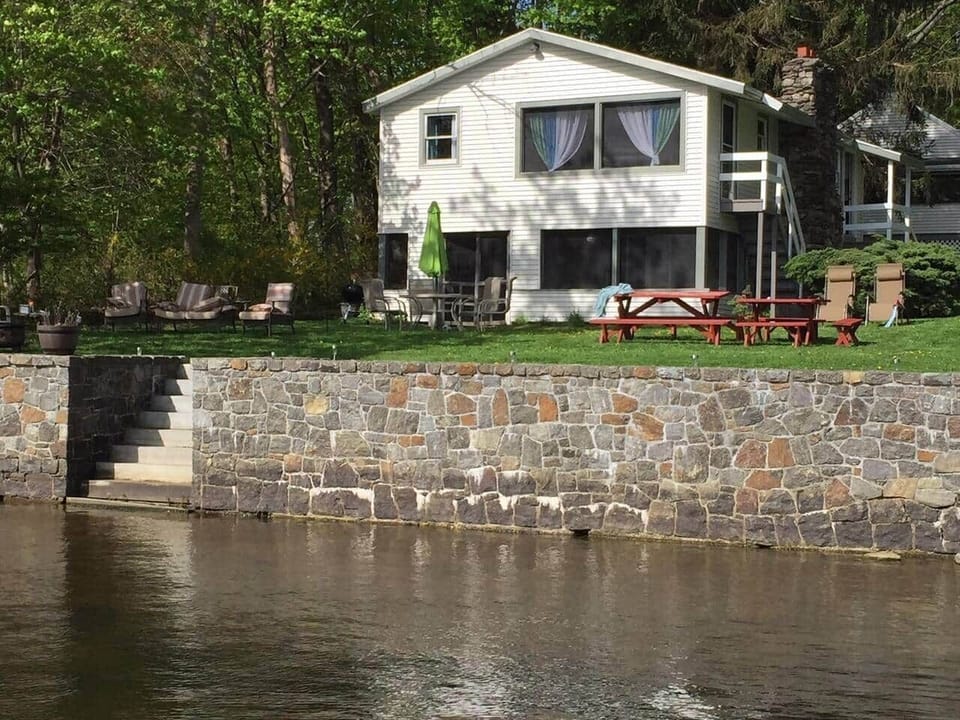 Front yard, facing lake.