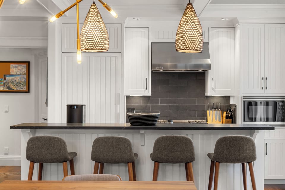 3.02-telluride-creekside-haven-kitchen