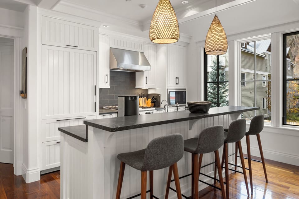 3.0-telluride-creekside-haven-kitchen
