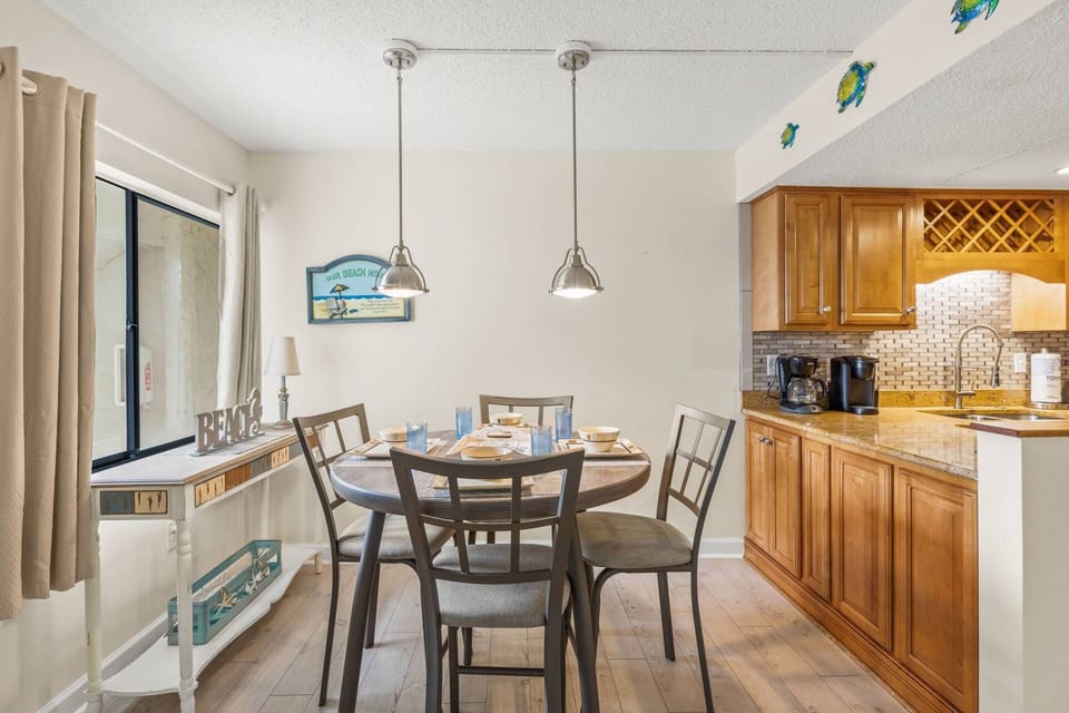 A welcoming spot to gather for breakfast, dinner, or game night.