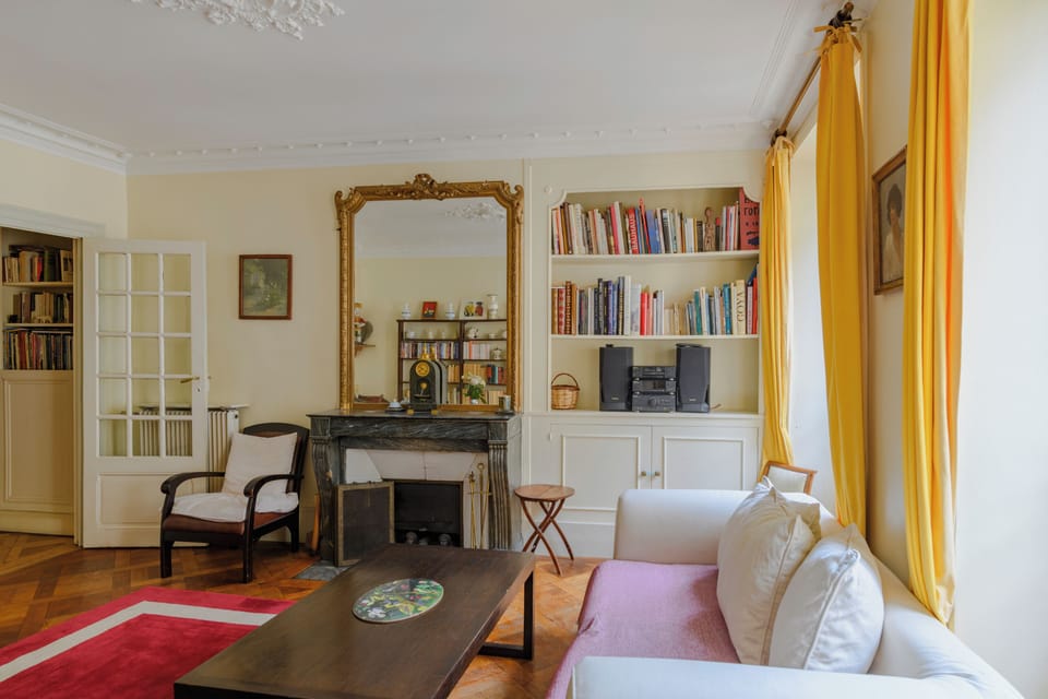 Comfort Apartment, City View | Living area
