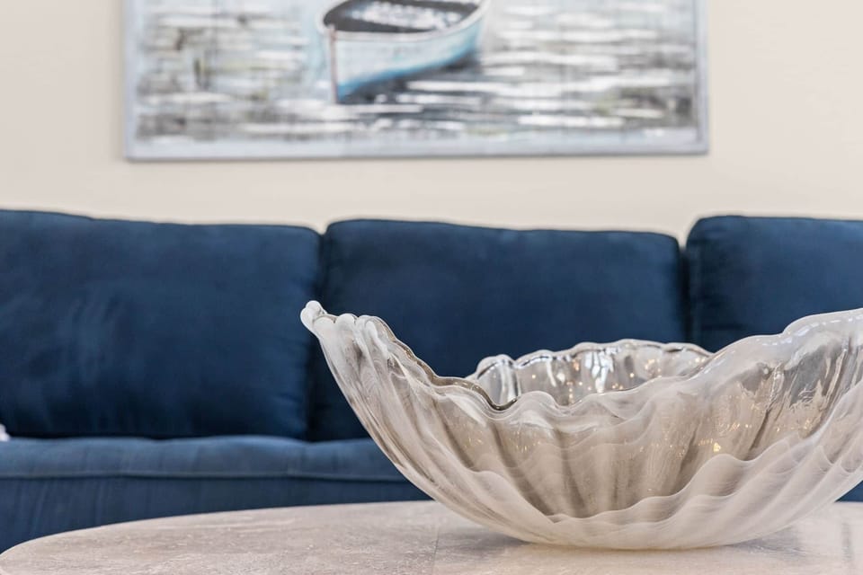 A Perfect Summer West Living Room Arts Shot