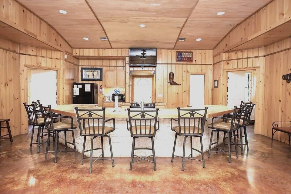 Large open concept kitchen