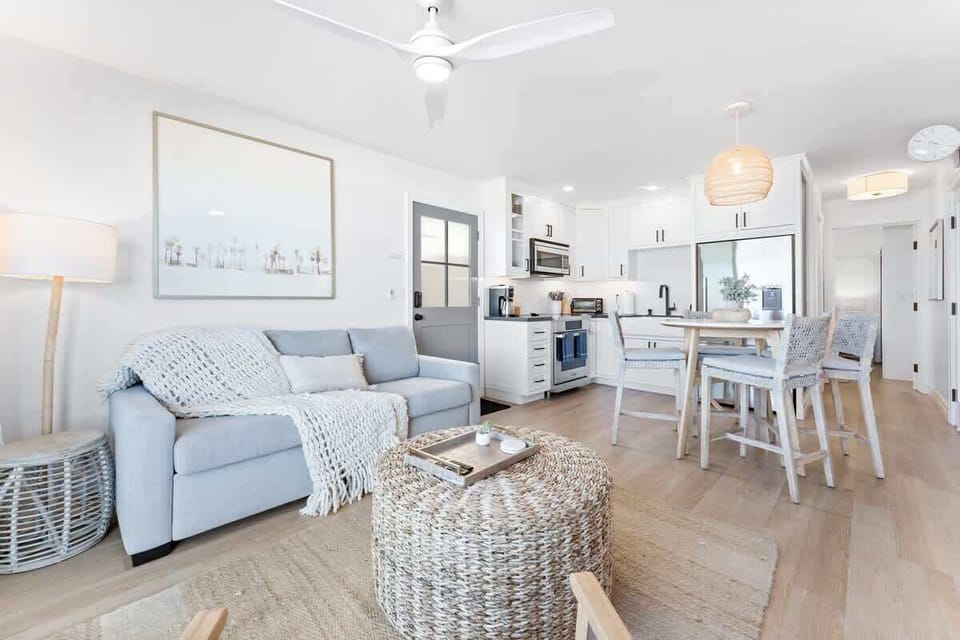 The neutral color palette of the space is easy on the eyes, adding to that relaxing vibe.