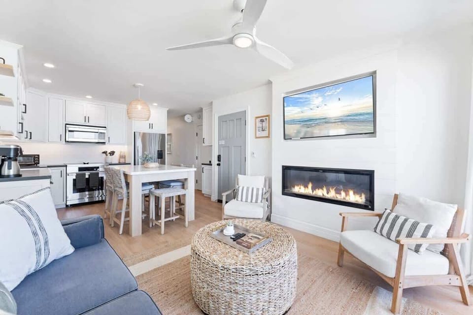 Rustic decorating touches lend a warm and inviting vibe.