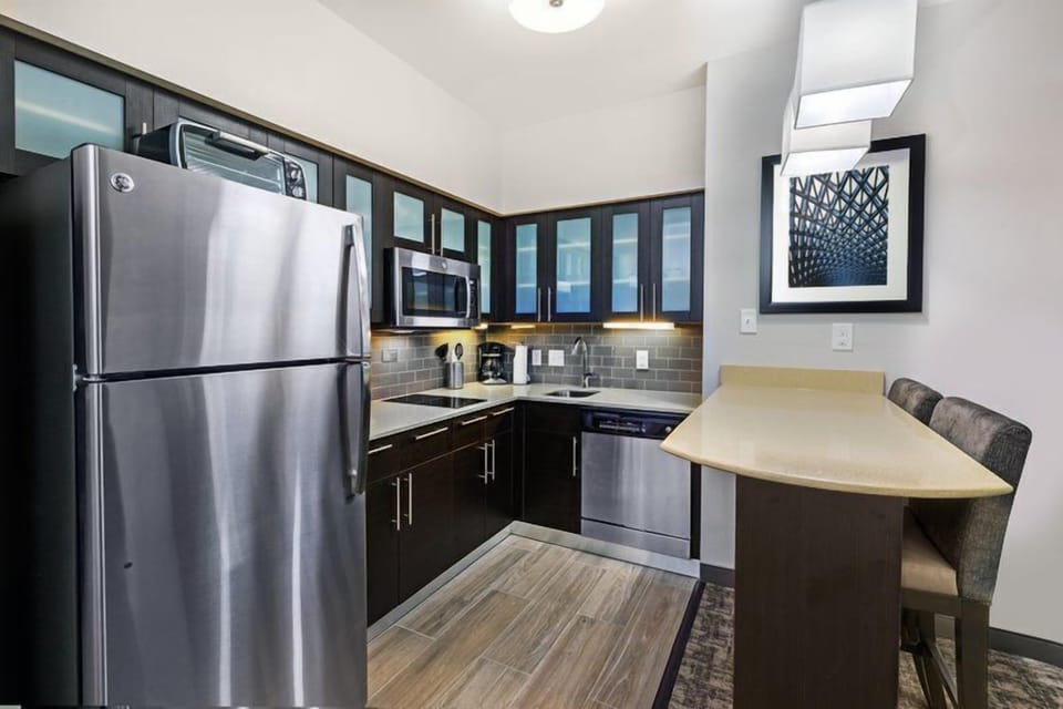 One bedroom suites offer plenty of room for meals from the kitchen