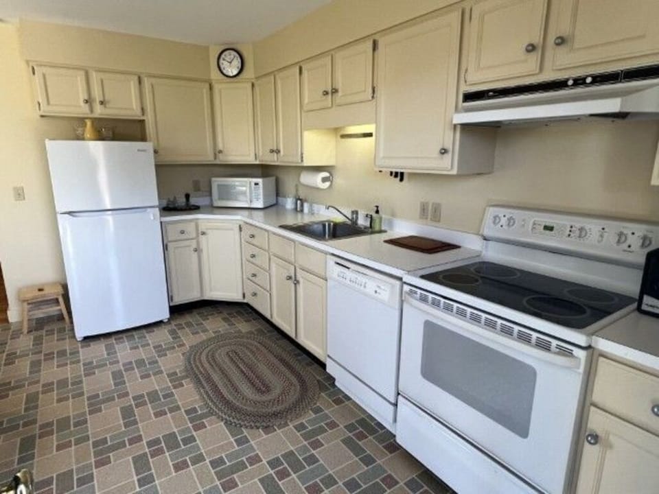 Kitchen is currently being updated with new countertop and paint (Spring 2026)