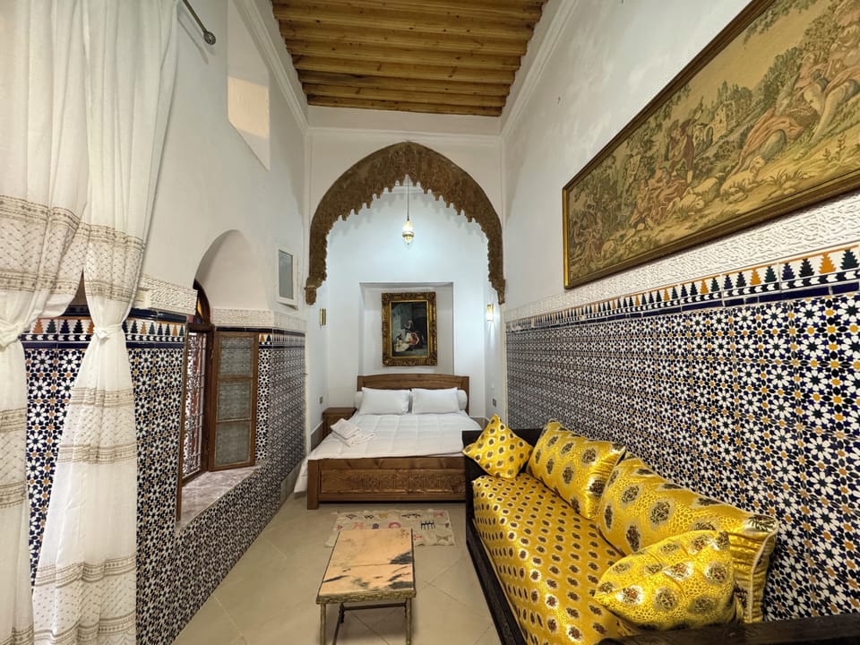 Family Double Room | Free WiFi, bed sheets