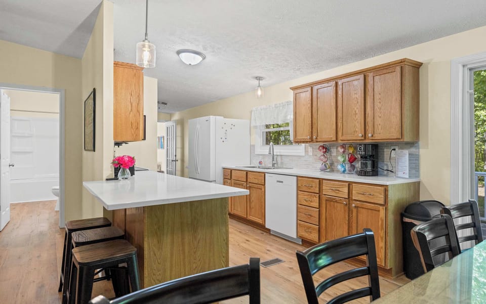 Large kitchen with plenty of space to prepare all the game day snacks!
