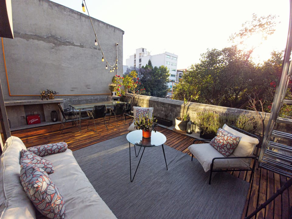 Outdoor dining