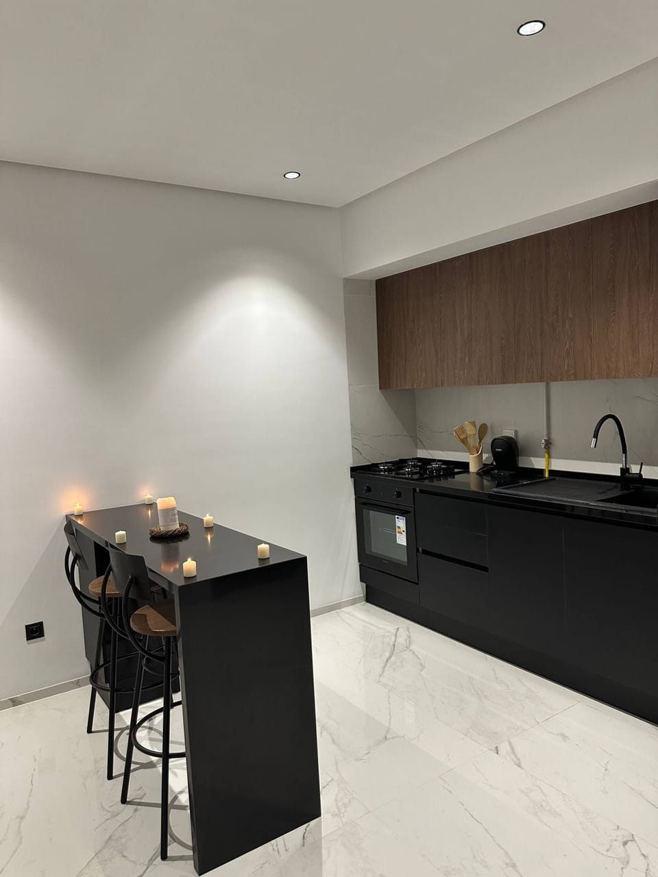 Apartment, 1 Bedroom, Smoking, Balcony | Interior