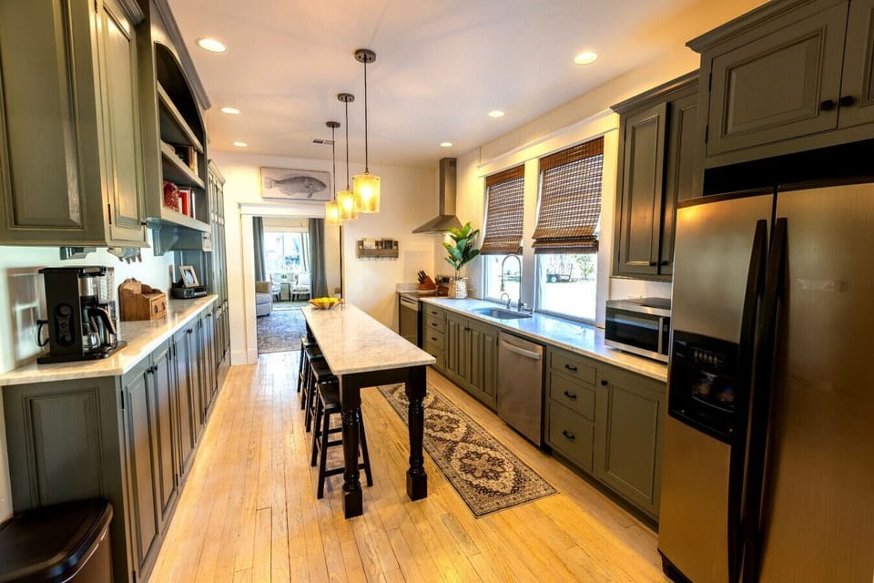 Blue Heron`s kitchen is a modern classic with everything needed to prepare full meals.