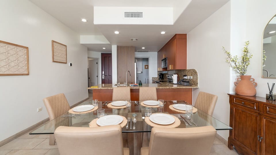 Chalet, Multiple Beds, Balcony, Ocean View (Las Palomas Resort Cristal 803) | Dining