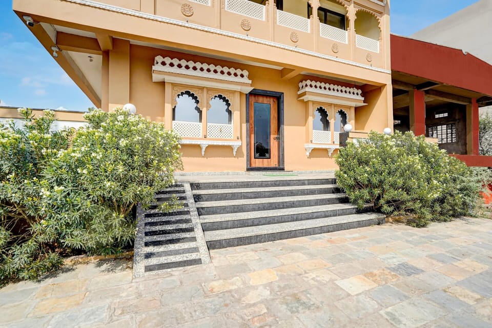 House | Reception
