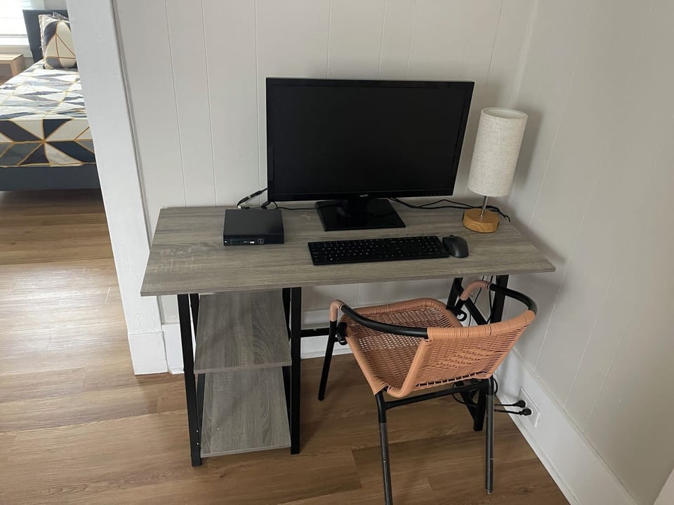 computer not included just for display