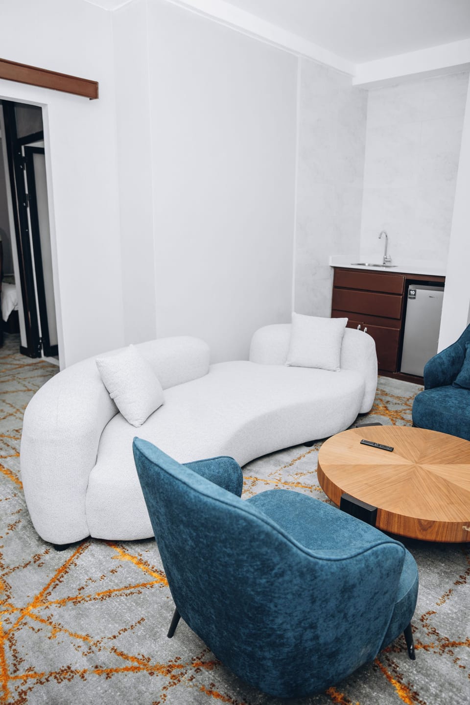 Junior Suite, Mountain View | Living area | 65-inch Smart TV with digital channels
