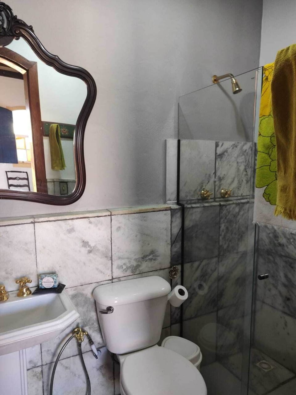 Basic Room | Bathroom