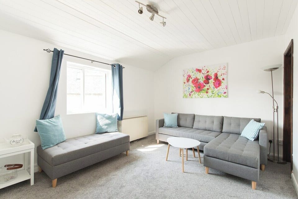 Living Room / Lounge