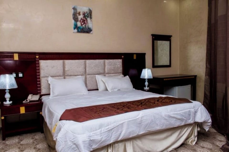 Double or Twin Room | Minibar, desk, laptop workspace, free WiFi