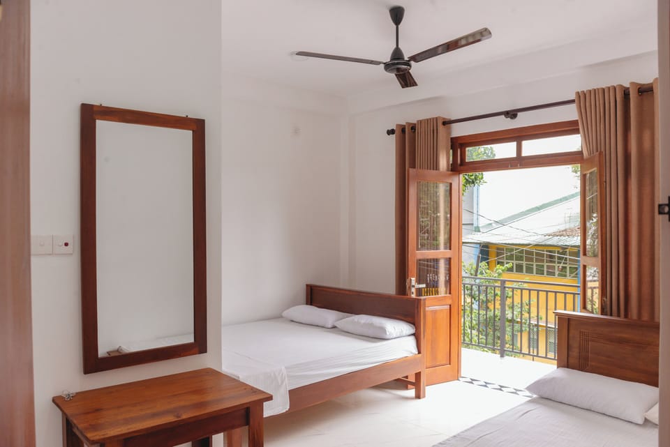 Comfort Double Room, Balcony | Desk