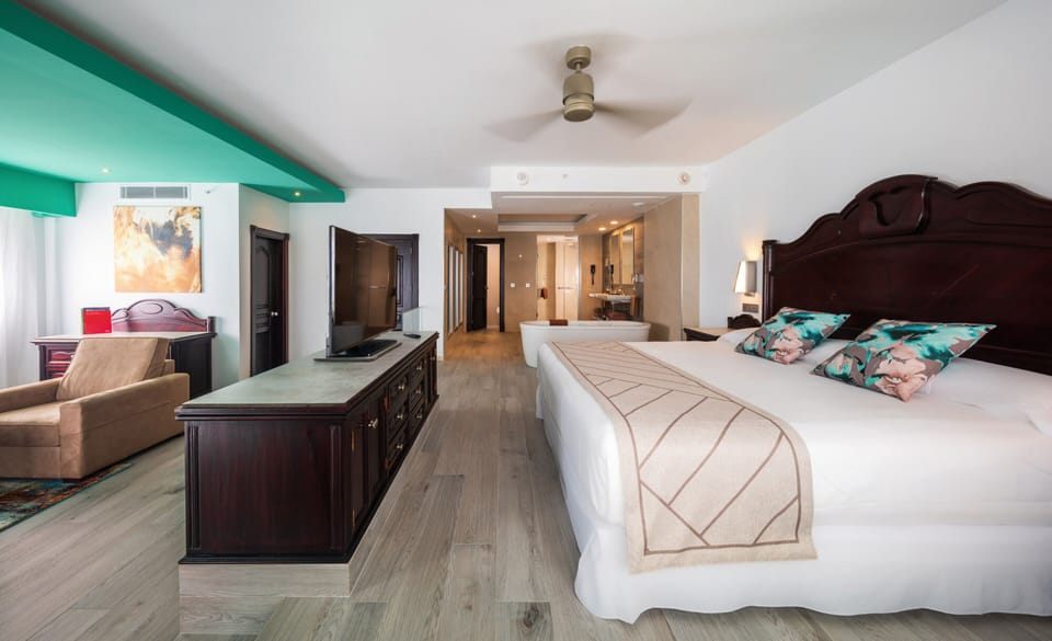 Minibar (free items), in-room safe, blackout drapes, iron/ironing board