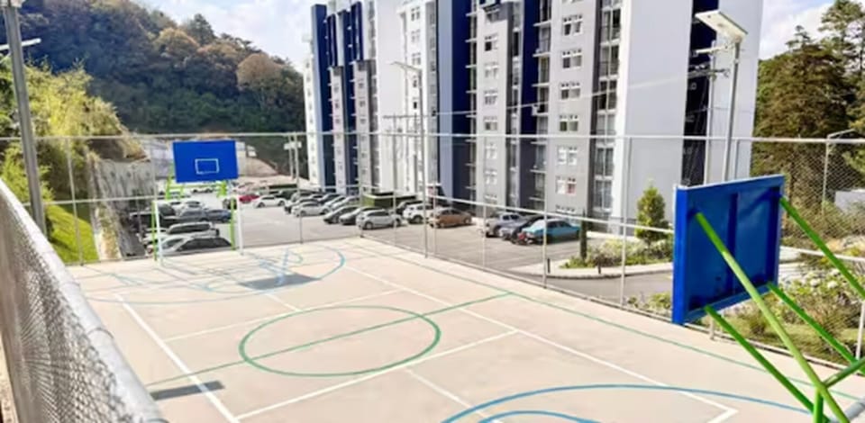 Sport court