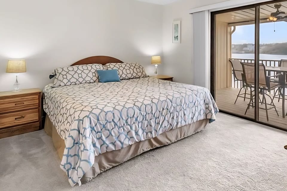 room, indoor, bed, balcony, private space, unit views