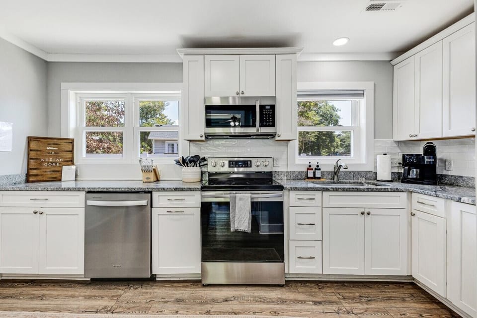 Fully Stocked Kitchen