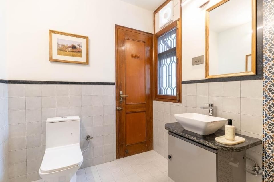 Double Room, Garden View | Bathroom | Shower, slippers, towels, soap