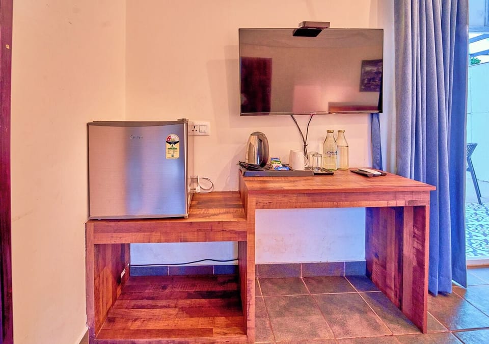 Suite, Balcony, Mountain View | Interior