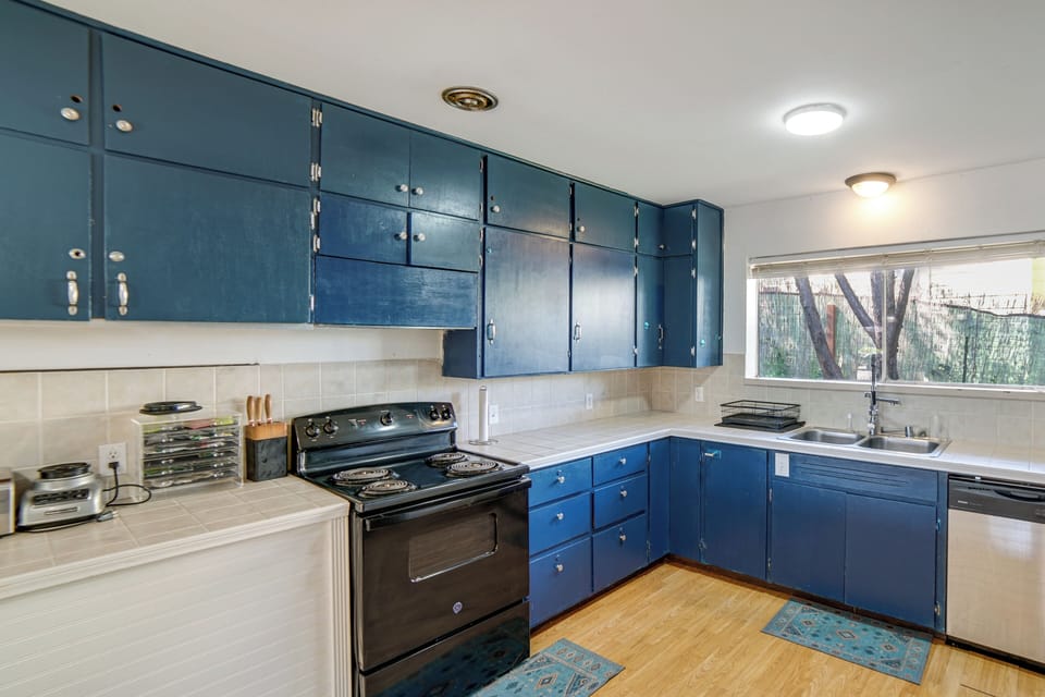 Kitchen | Main Level