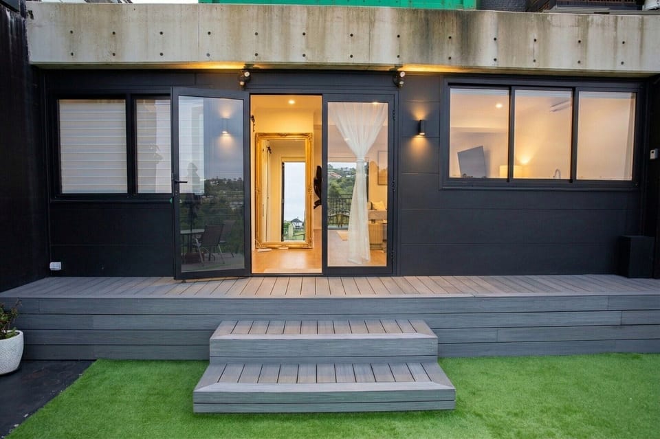 Entrance / Reception