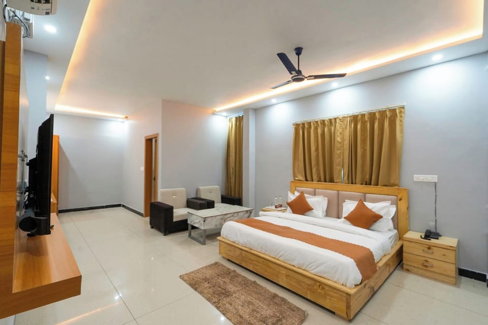Deluxe Double Room | Free WiFi, bed sheets