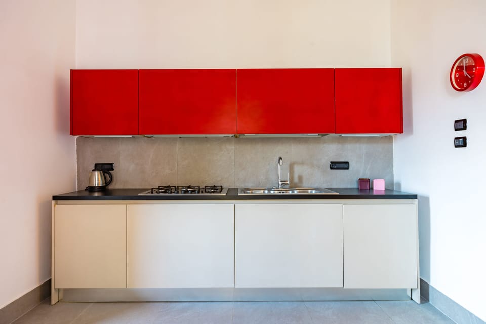 Apartment (3 Bedrooms) | Private kitchenette | Oven, espresso maker, electric kettle