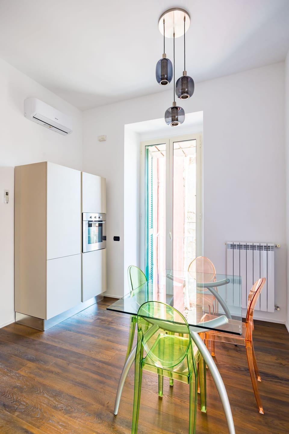 Apartment (3 Bedrooms) | Living area | 32-inch Smart TV with cable channels