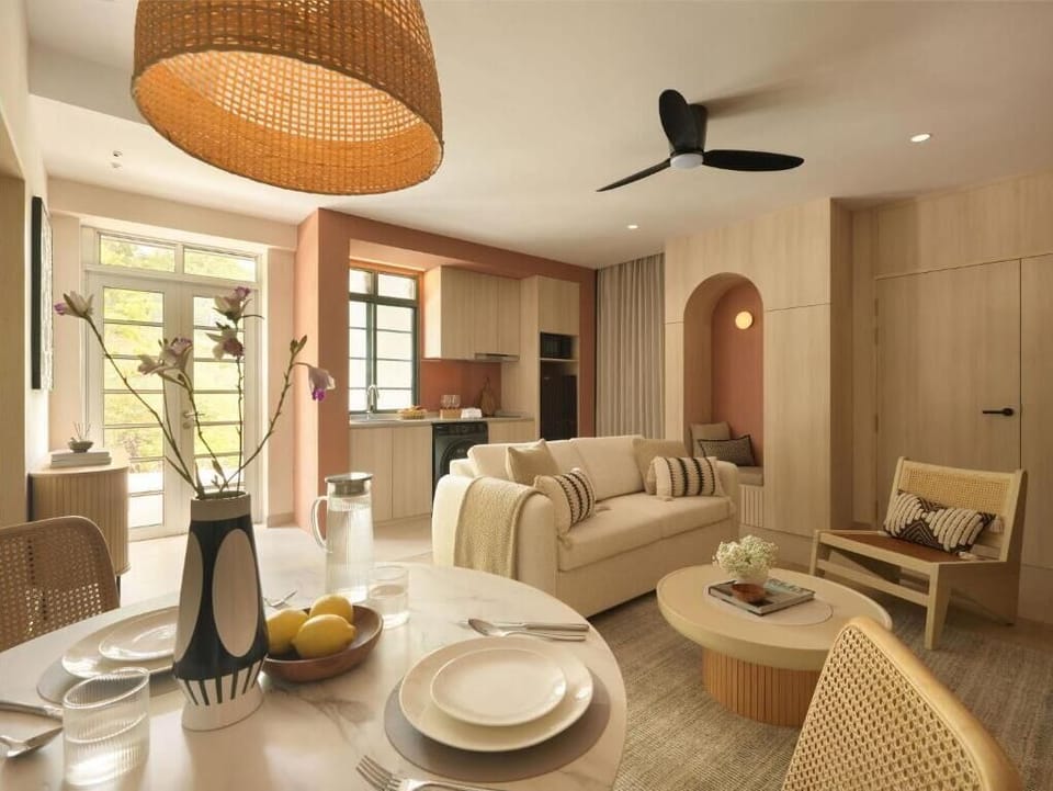 Family Apartment, Courtyard View | Living area | 43-inch Smart TV with digital channels