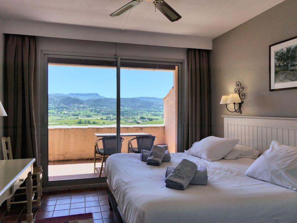 Panoramic Double or Twin Room, Ensuite, Mountain View | Desk, WiFi (free)
