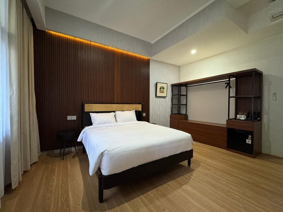 Deluxe Double Room | Desk, laptop workspace, free WiFi