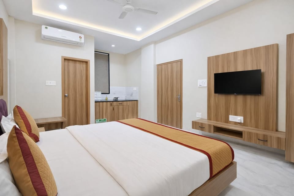 Standard Triple Room | Premium bedding, desk, laptop workspace, soundproofing