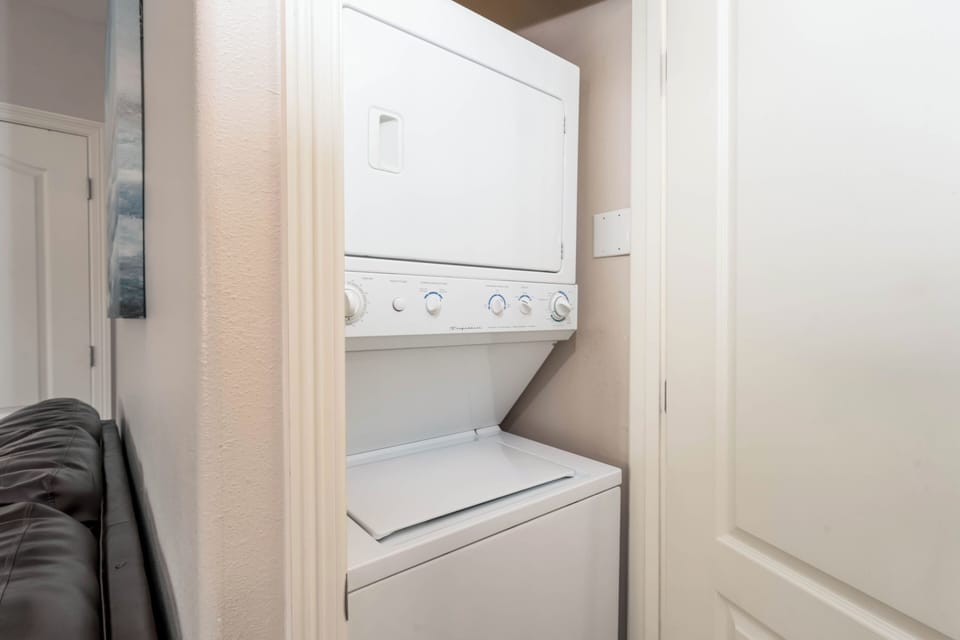 Take the memories home, but leave the sand behind! Wash up your clothes in the in-unit laundry!