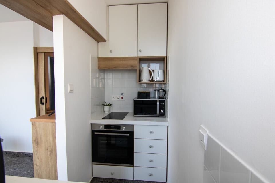Fully equipped kitchenette!
