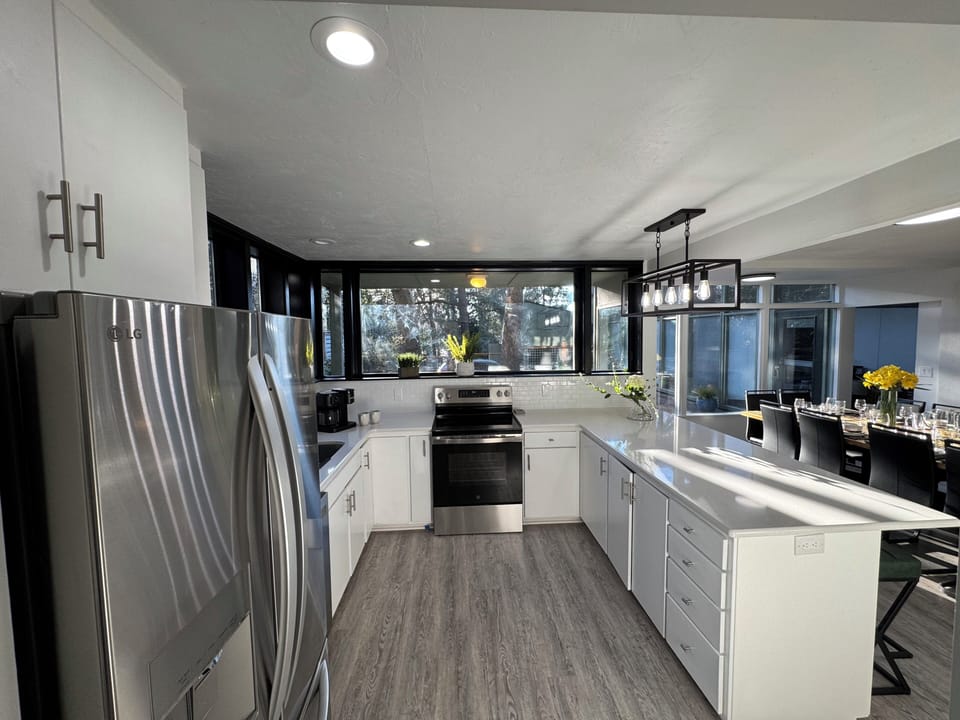 Large kitchen with 4 comfortable bar stools