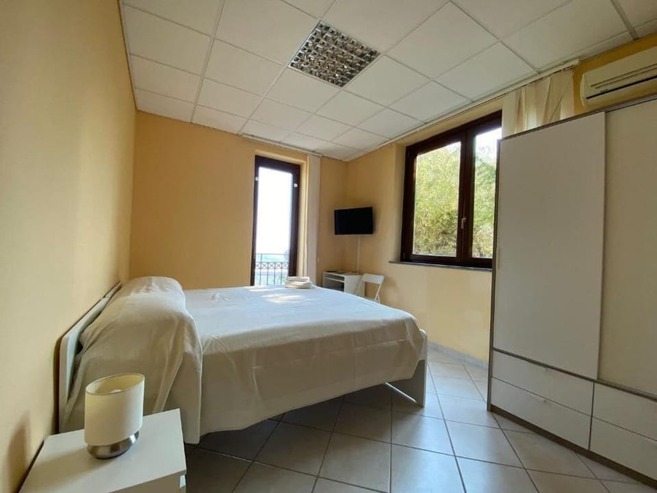 Double or Twin Room | Desk, free WiFi