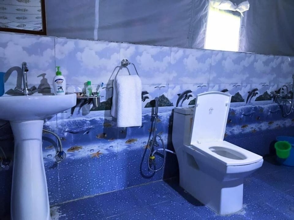 Double Room | Bathroom | Separate tub and shower, slippers, towels, soap